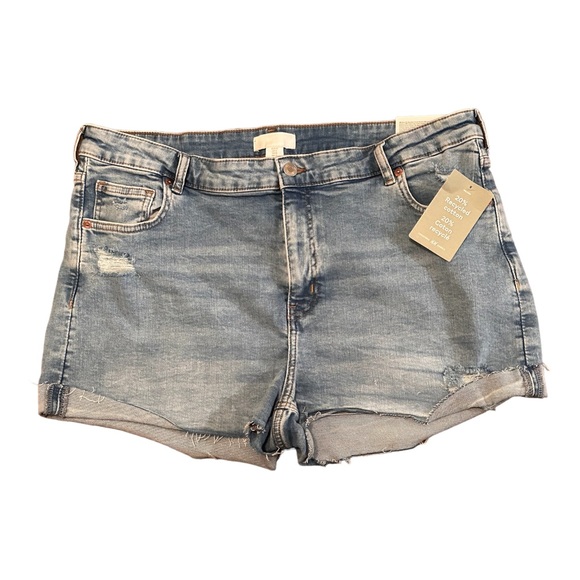 H&M Distressed Mom Fit Stretch Jean Shorts Cuffed High Rise Light Wash Size 18 - Picture 12 of 12